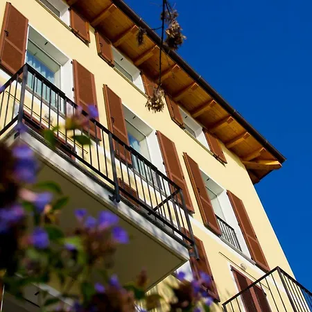 Lakeside Villa Del Pierangelo: Apartment Platanus