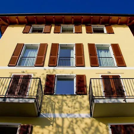 Lakeside Villa Del Pierangelo: Apartment Platanus Cremia