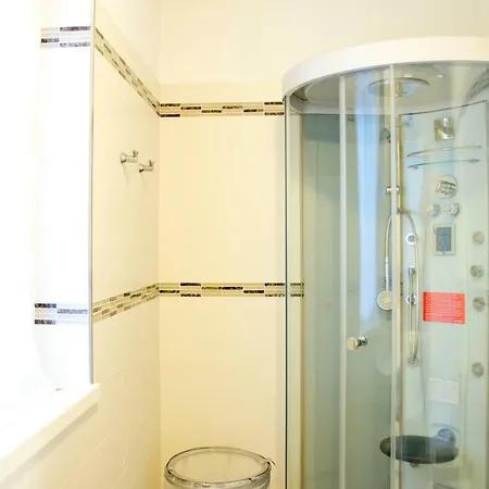 Lakeside Villa Del Pierangelo: Apartment Platanus *