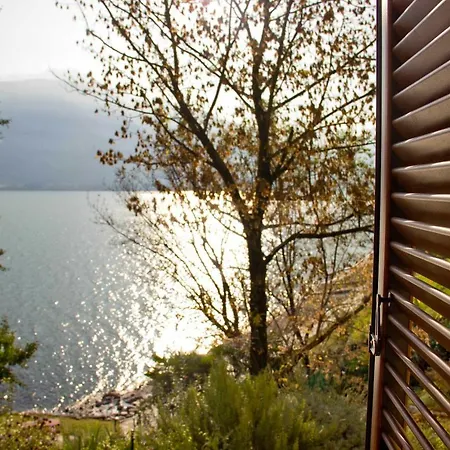 Lakeside Villa Del Pierangelo: Apartment Platanus Cremia