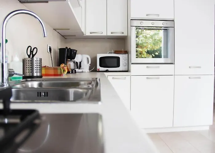 Lakeside Del Pierangelo: Platanus * Cremia