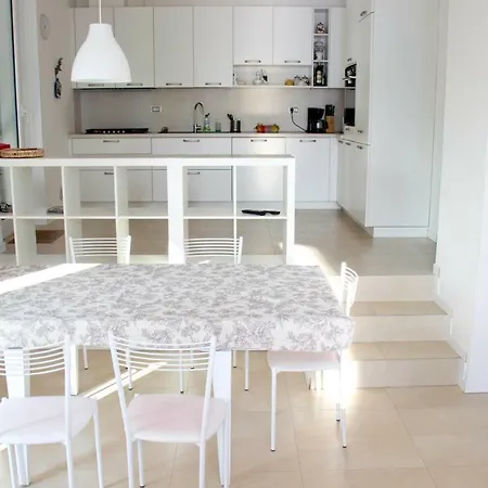 Lakeside Villa Del Pierangelo: Apartment Platanus